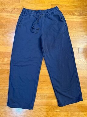 Athleta Forever Fleece Wide Leg Pants in Navy Blue - Size Medium Sweatpants